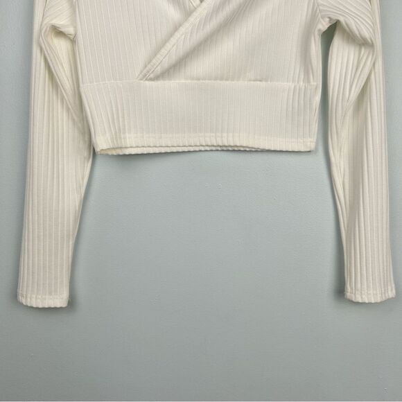 Romwe Ribbed V-Neck Long Sleeve Cropped Faux Wrap Top White Sz 4 - Picture 2 of 13